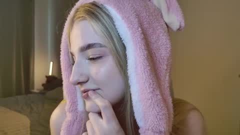 Anna online show from 04.10.26