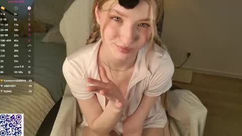 Snapshot of _magic_smile chatting on 05.22.26 Anna online show from 05.22.26