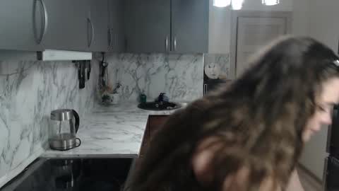 Snapshot of _mamma_mia_ chatting on 01.28.25 Kate online show from 01.28.25