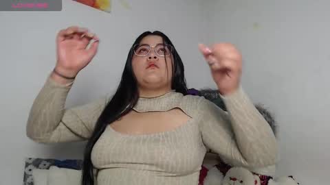 _mari_lunna_ online show from 11.10.25