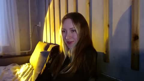 Snapshot of _marianne_ chatting on 07.13.26 online show from 07.13.26