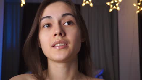  Gwen  online show from 12.16.24