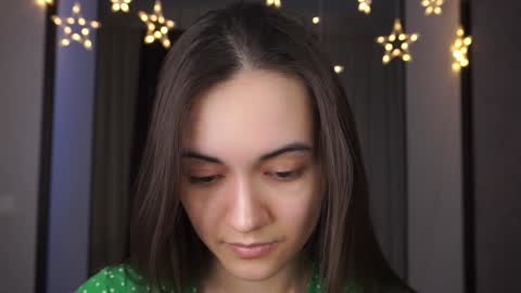  Gwen  online show from 01.18.25