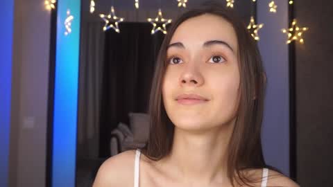  Gwen  online show from 01.31.25