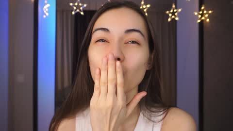  Gwen  online show from 02.04.25