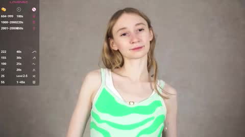  Gwen  online show from 09.12.25