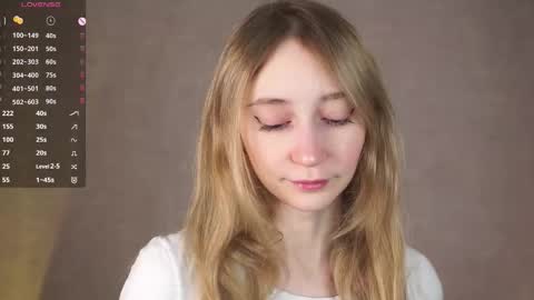  Gwen  online show from 10.03.25