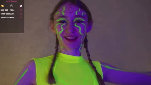  Gwen  online show from 10.05.25