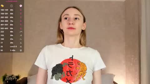  Gwen  online show from 10.18.25