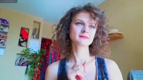 Snapshot of _masterpiece__ chatting on 07.24.26 Sophia online show from 07.24.26