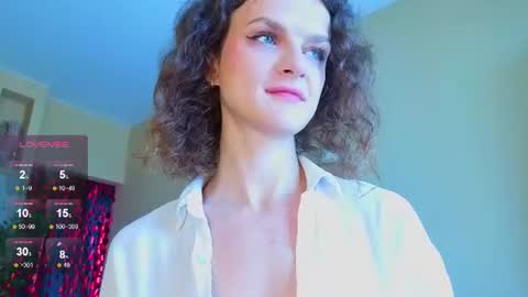 Snapshot of _masterpiece__ chatting on 07.25.26 Sophia online show from 07.25.26