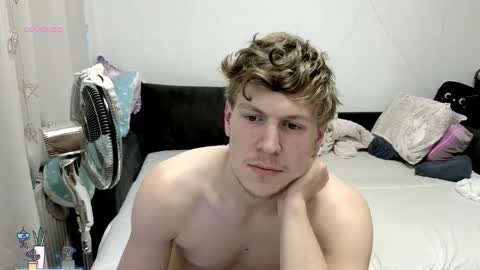 Snapshot of _medaed20_ chatting on 09.17.25 Medaed20 online show from 09.17.25