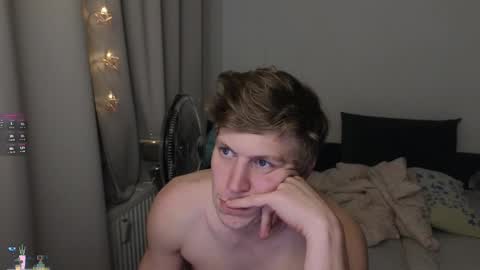 Snapshot of _medaed20_ chatting on 10.03.25 Medaed20 online show from 10.03.25