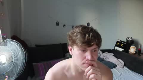 Snapshot of _medaed20_ chatting on 10.11.25 Medaed20 online show from 10.11.25