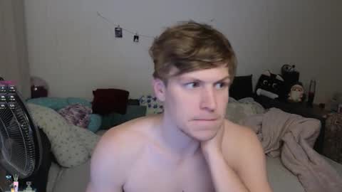 Snapshot of _medaed20_ chatting on 10.12.25 Medaed20 online show from 10.12.25