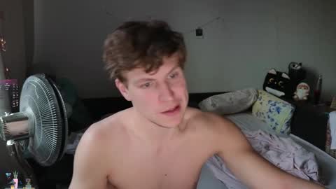 Snapshot of _medaed20_ chatting on 10.13.25 Medaed20 online show from 10.13.25