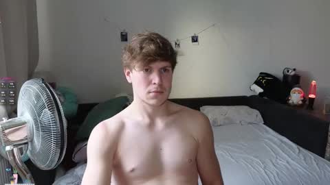 Snapshot of _medaed20_ chatting on 10.15.25 Medaed20 online show from 10.15.25