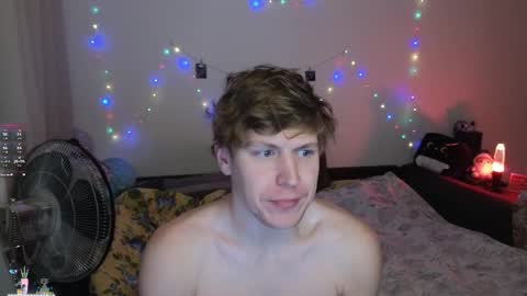 Snapshot of _medaed20_ chatting on 10.23.25 Medaed20 online show from 10.23.25