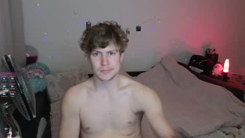 Snapshot of _medaed20_ chatting on 10.27.25 Medaed20 online show from 10.27.25