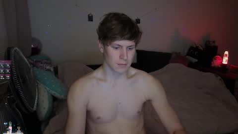 Snapshot of _medaed20_ chatting on 10.29.25 Medaed20 online show from 10.29.25