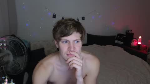 Snapshot of _medaed20_ chatting on 11.05.25 Medaed20 online show from 11.05.25