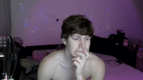 Snapshot of _medaed20_ chatting on 11.30.25 Medaed20 online show from 11.30.25