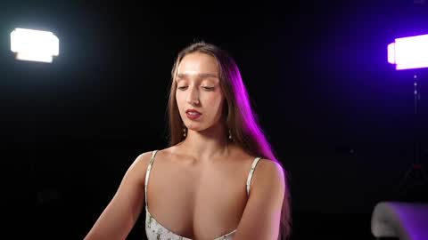 Snapshot of _meganmeow_ chatting on 04.14.26 Saturday - start 2030-2130 GMT online show from 04.14.26