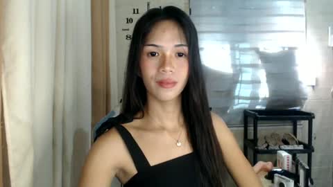Melly online show from 06.16.26