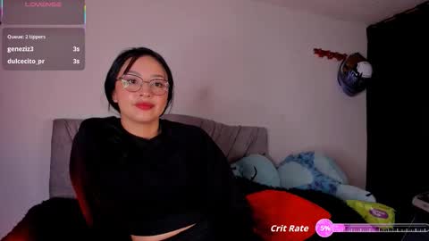 Snapshot of _mia_kiis_ chatting on 02.26.26 _mia_kiis_ online show from 02.26.26