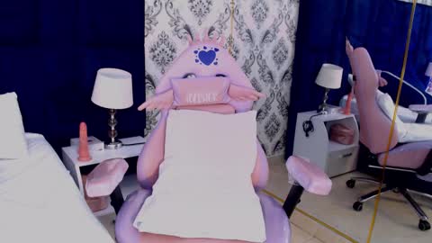 Mia Monroe online show from 02.23.25