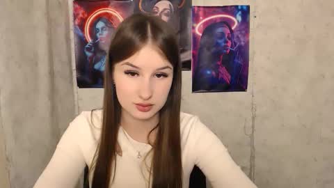 Snapshot of _miaangel_ chatting on 09.18.25 Mia online show from 09.18.25