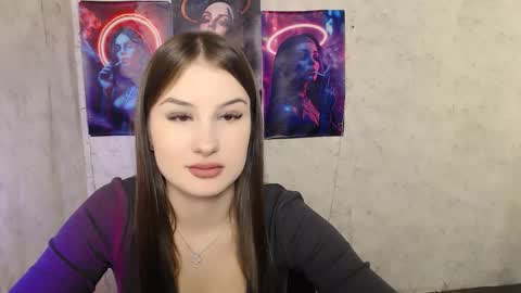 Snapshot of _miaangel_ chatting on 10.17.25 Mia online show from 10.17.25