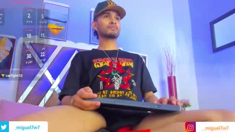 Snapshot of _miguel7w7 chatting on 11.21.25 miguel tomorrow from 200 pm Colombia to 1000 pm online show from 11.21.25