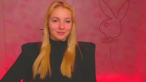 Snapshot of _mila_la_ chatting on 12.03.24 Melanie online show from 12.03.24