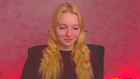 Snapshot of _mila_la_ chatting on 01.10.25 Melanie online show from 01.10.25