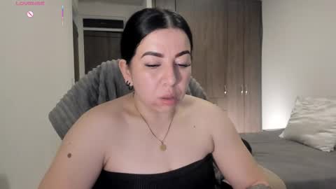 Snapshot of _miss_coco_ chatting on 12.16.25 _miss_coco_ online show from 12.16.25