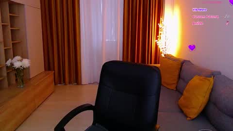 Mia online show from 10.09.25