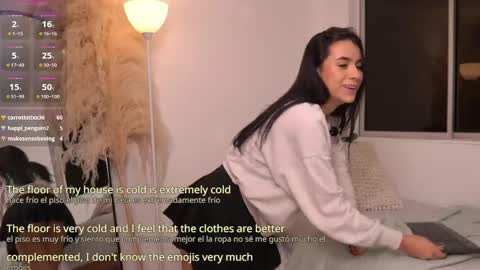 Snapshot of _missamber chatting on 03.08.25 Vale online show from 03.08.25