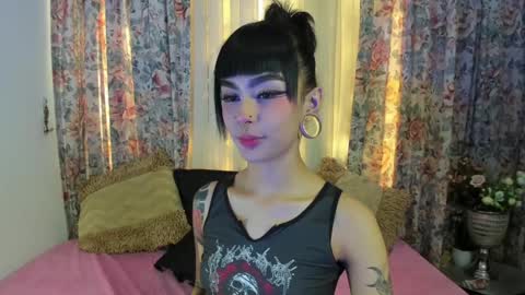 Snapshot of _mizuki chatting on 01.17.25 mizuki online show from 01.17.25