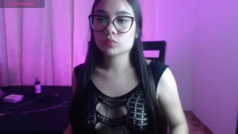 Snapshot of _moon_rosee chatting on 02.23.26 _moon_rosee online show from 02.23.26