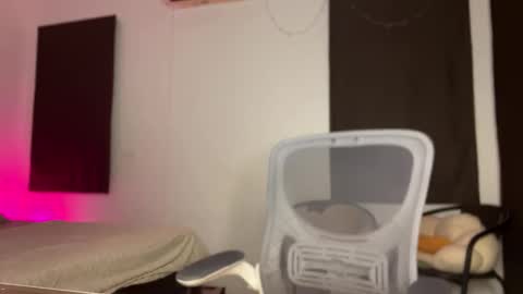 Francine Aisi Morpho - a genus of blue butterflies. online show from 01.10.25