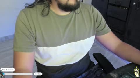 Snapshot of _mr_john chatting on 11.18.25 John online show from 11.18.25