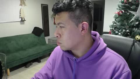 Snapshot of _mr_panda_ chatting on 11.30.25 Panda online show from 11.30.25