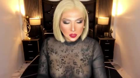 _natashacooper_ online show from 04.15.26