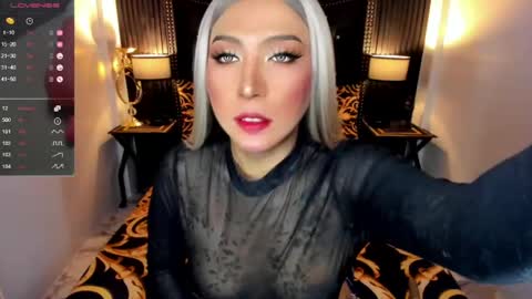 _natashacooper_ online show from 05.22.26