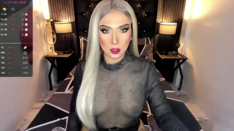 _natashacooper_ online show from 06.10.26