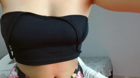 Snapshot of _nayade_ chatting on 02.22.25 _nayade_ online show from 02.22.25