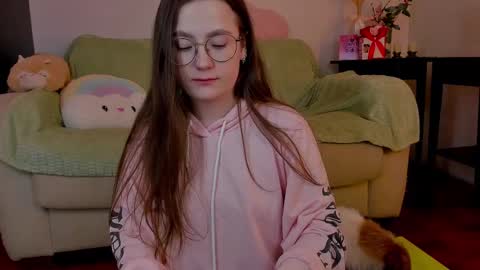 Mia with a big heart  online show from 03.06.25