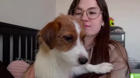 Mia with a big heart  online show from 03.10.25