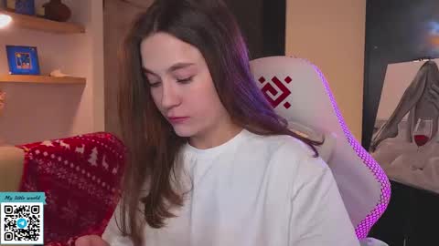 Mia with a big heart  online show from 12.21.25